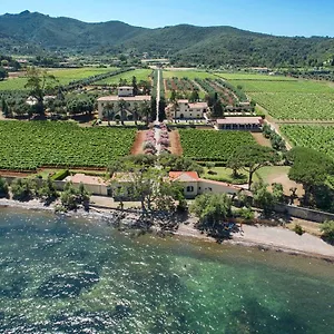 https://tenuta-la-chiusa.it-tuscanyhotel.com